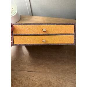 ABH Anastasia Beverly Hills eyeshadow pallet box